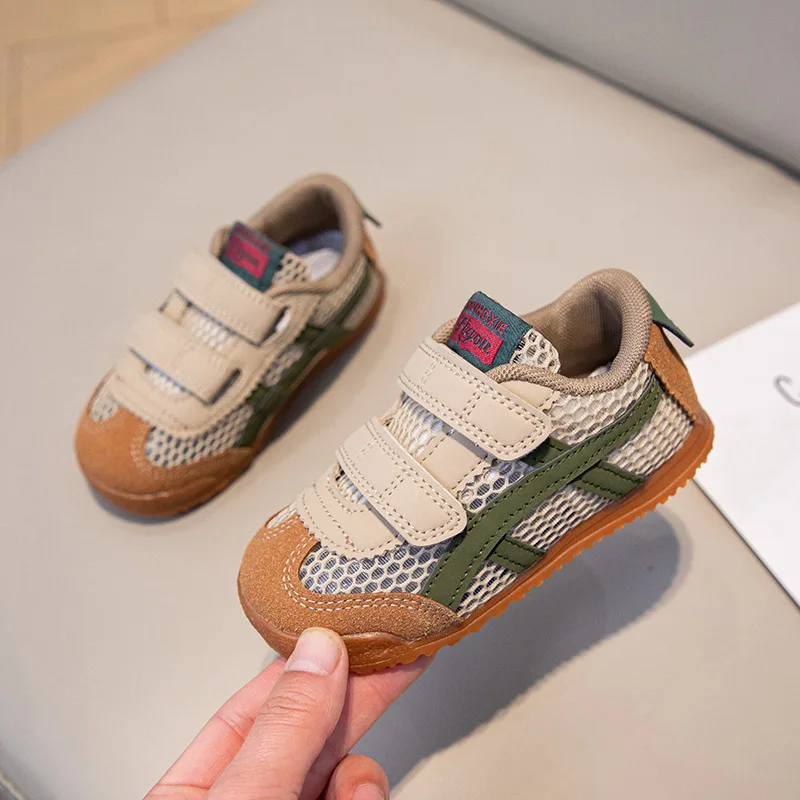 2025 Scarpe da ginnastica per  - Sports Equipment For Schools recensione e prezzo