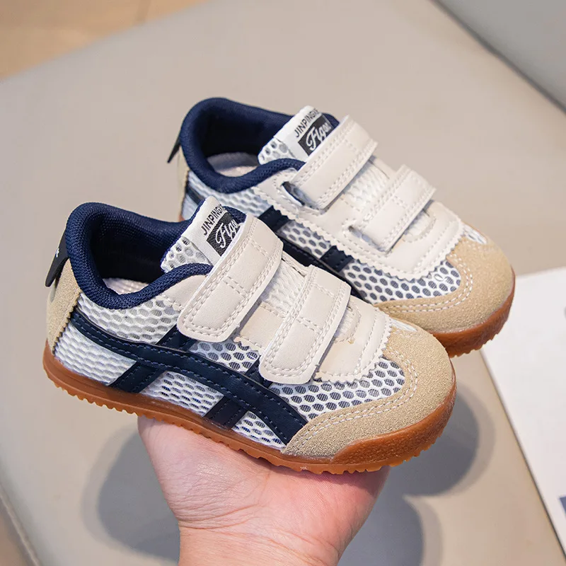 2025 Scarpe da ginnastica per  - Sports Equipment For Schools recensione e prezzo
